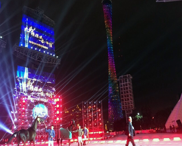 2012第二届内蒙古鄂尔多斯国际那达慕大会-雷凌LED彩幕屏